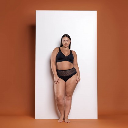 SUTIÃ COM DETALHE DE TULE MICROFIBRA PRETA